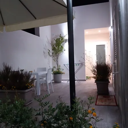 Emanuela פורטו צ'זראו