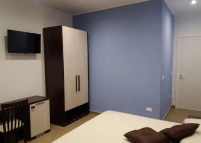 Emanuela 3* بورتو سيساريو